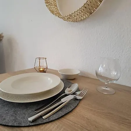 Studio-Priv.Parkplatz-Balkon-Wlan-Netflix-Smarttv Deizisau Extérieur photo